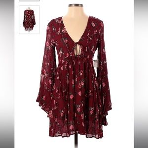 En Creme Burgundy Small Flower Dress NWT